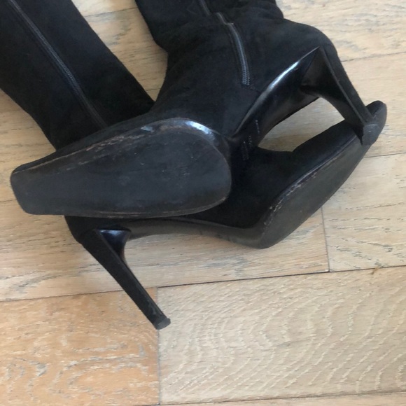 Prada boots - Picture 5 of 7